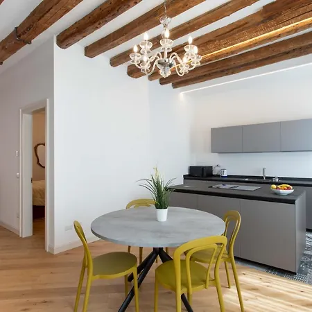 Ca Del Glicine - Charming On The Canal Daire
