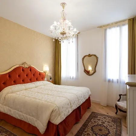 Daire Ca Del Glicine - Charming On The Canal Venedik