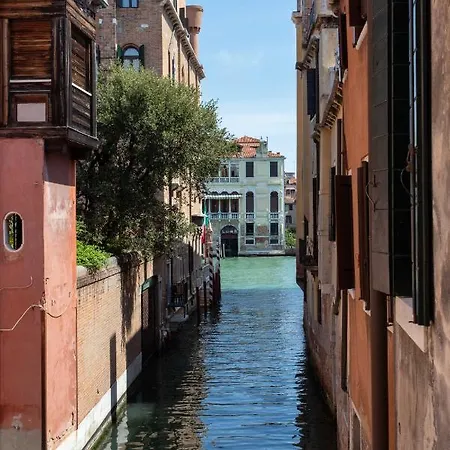 Ca Del Glicine - Charming On The Canal Venedik